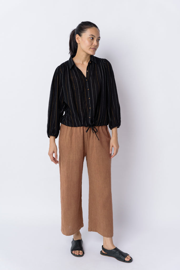 Office hour blouse, high quality ethical clothing, list of sustainable brands, best organic and sustainable clothing brands, certified organic clothing, best organic clothing, cotton clothing brands, eco friendly women's clothing, ethical women's clothing, minimal shop online, minimalism brand