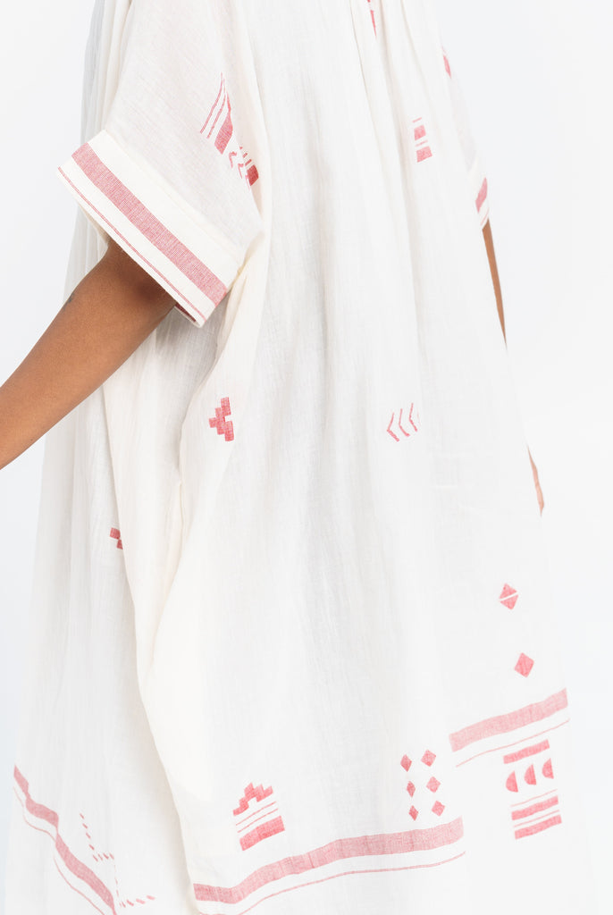 Oversized long shirt dress, small sustainable clothing brands, sustainable clothing brands, pure organic cotton clothing, where to buy organic cotton clothes, ladies cotton clothing, shop cotton clothing, 100 organic cotton women's clothing, 100 percent cotton women's clothing, minimal clothing brands, minimalist clothing shop